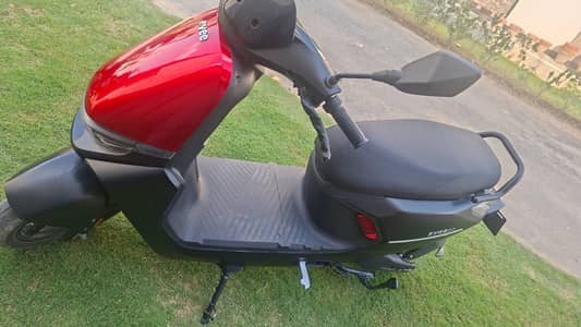 evee s1 scooty single handed used for sale