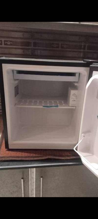 mini one door fridge