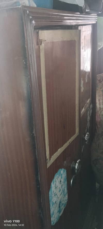 two door steel  Almari in good condition