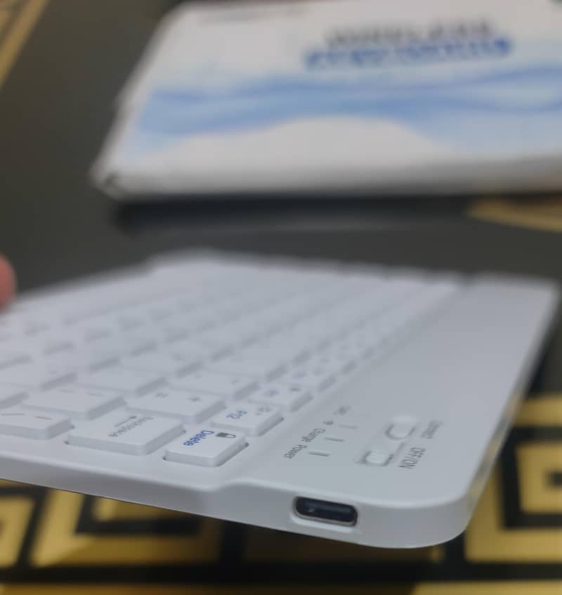 Wireless Bluetooth Keyboard 3