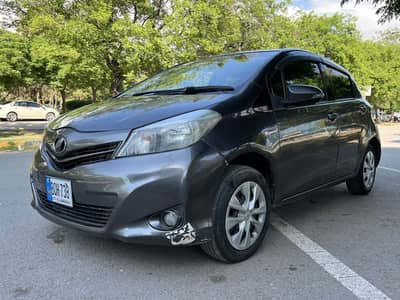 toyota vitz 2013