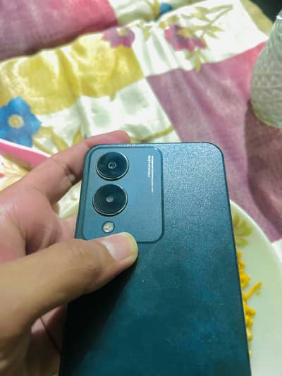 Vivo Y17s