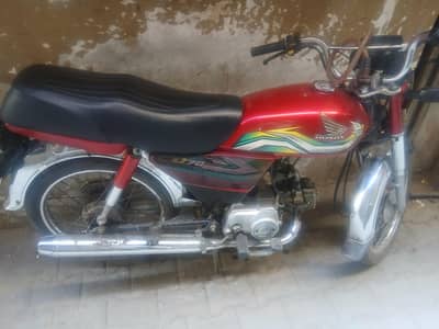 honda CD 70 RED COLOR  new bike hy