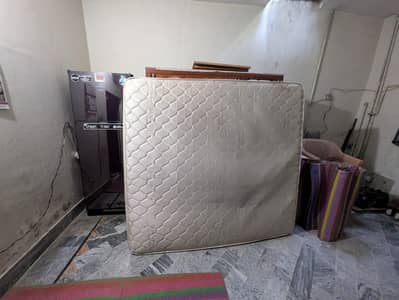 URGENT SALE DIAMOND SUPREME SPRING MATTRESS GREAT CONDITION