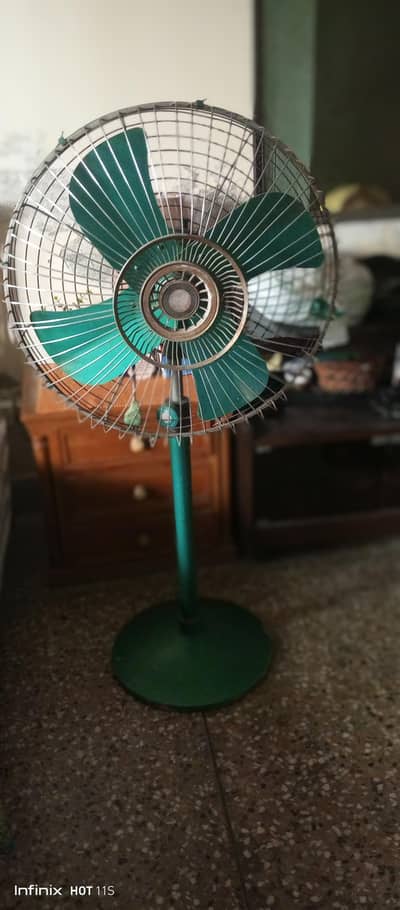 Heavy Duty Metal Pedestal Fan - Excellent Airflow