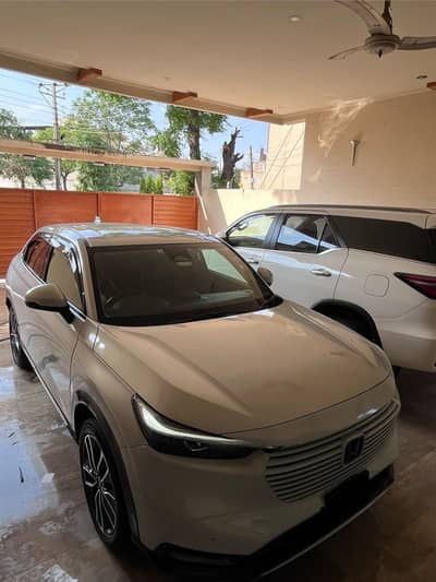 Honda vezel black edition