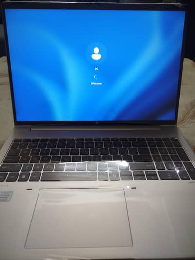 HP g11 inter core ultra 5