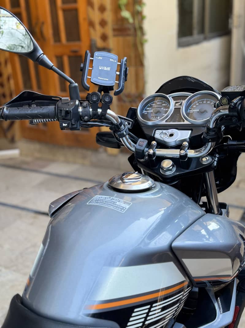 Pristine Condition CB 150F 3