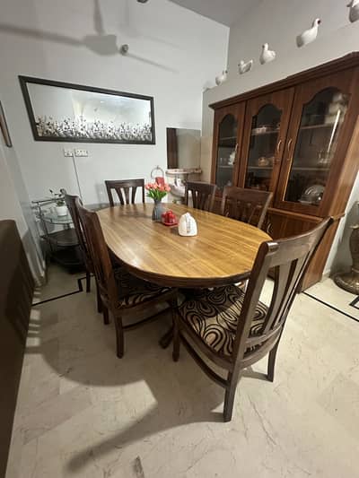 Dinner Table with 6 chairs