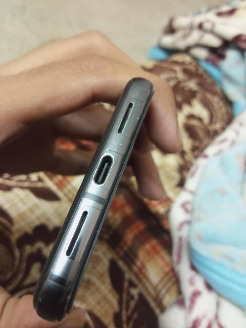 Google Pixel 8 pro 3