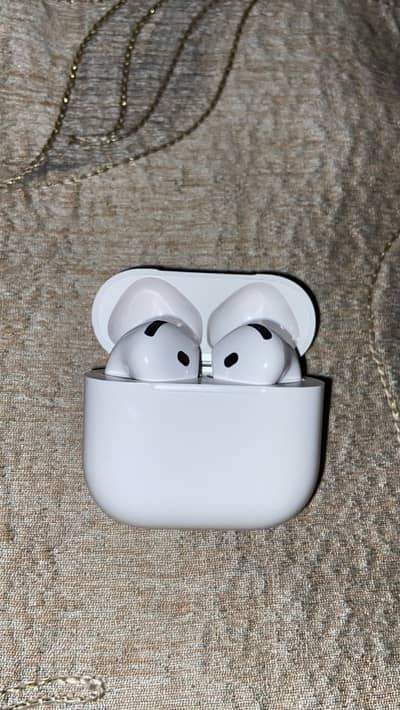 Apple airpods  4 ANC