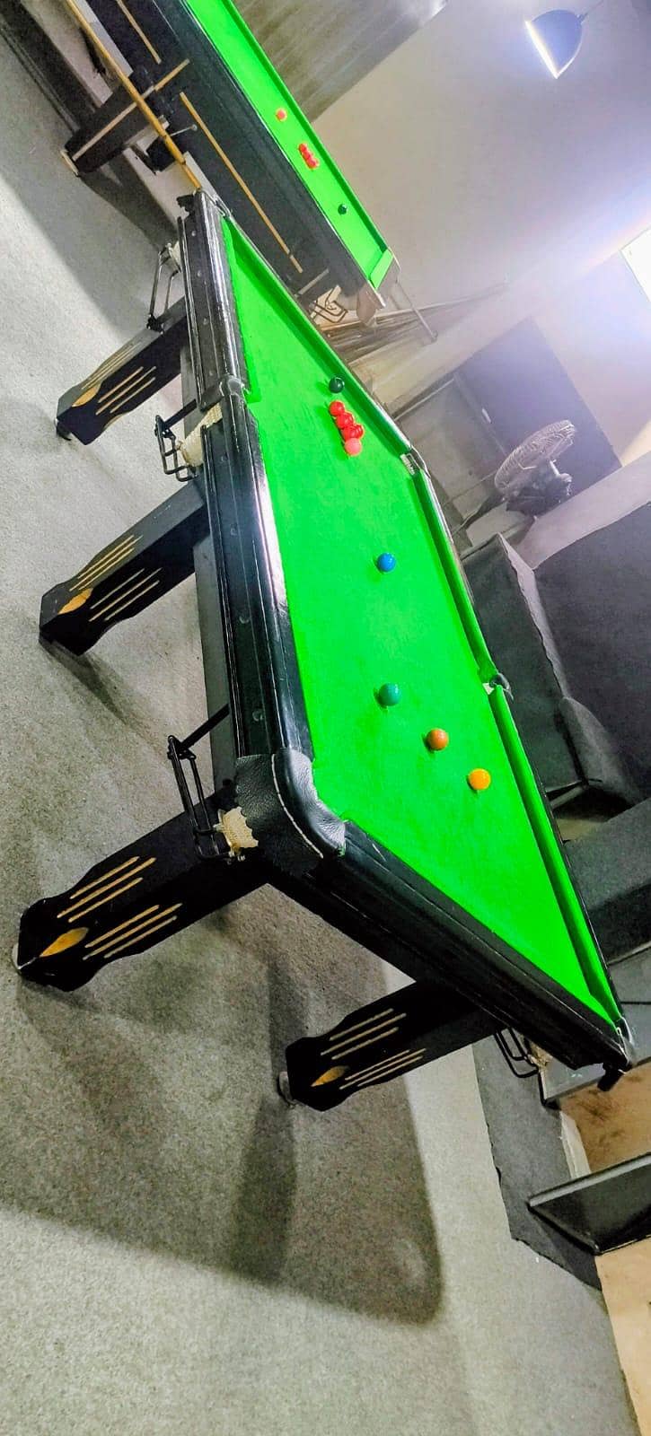 snooker table 0