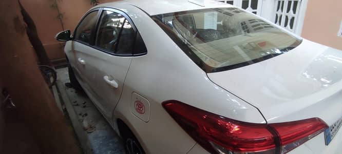 TOYOTA YARIS 1.3 CVT 2025 LE