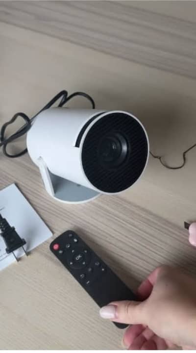 H300 Smart Projector