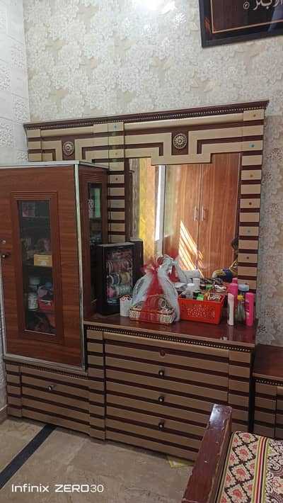  Elegant Dressing + Side Tables Set for Sale 