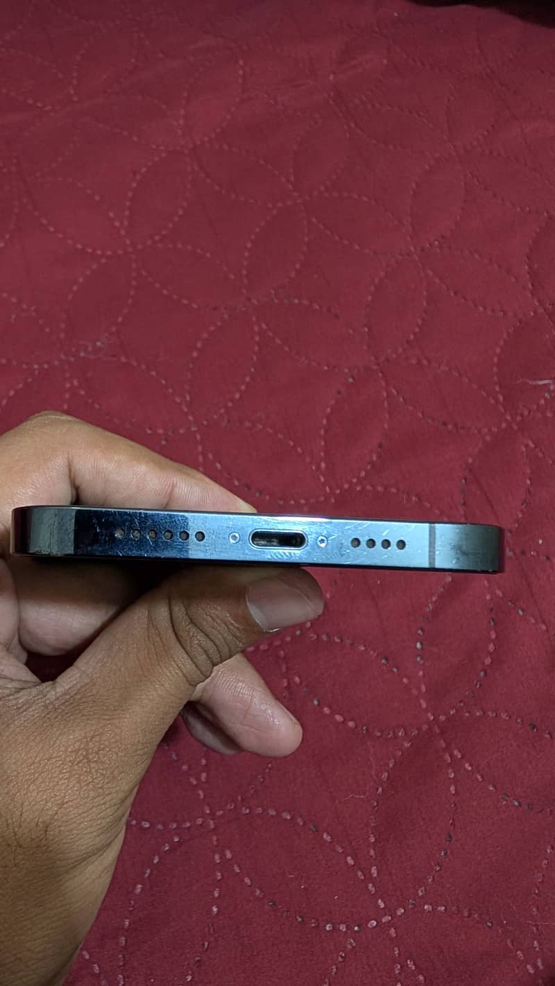 iPhone 12 Pro Max 1