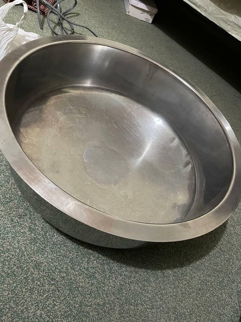 بڑا چولہا اور سٹیل کا بڑا پتیلا ڈہکن کے ساتھ ۔ 4