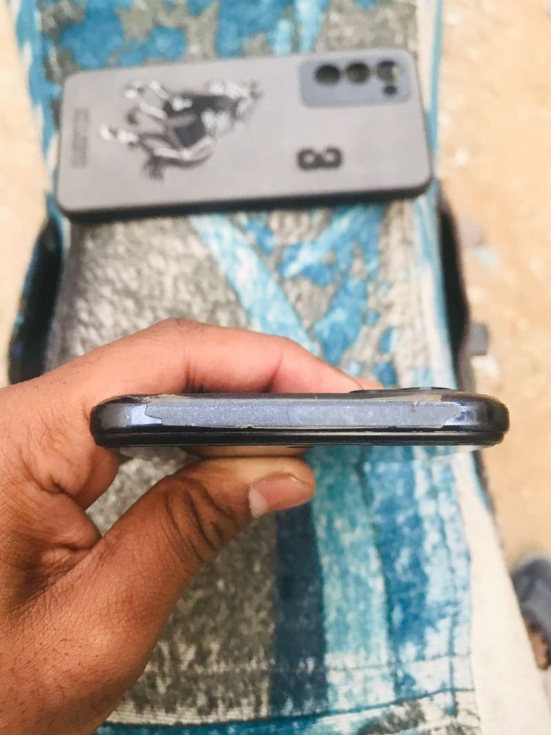 All ok, Scratchless. . 10/10 3