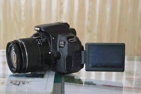 CANON 700D