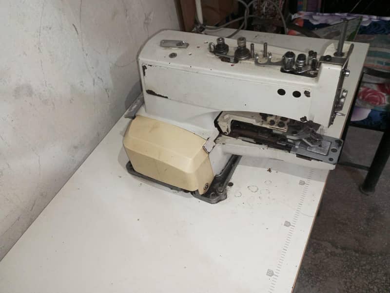 Complete Setup Sewing Machine 6