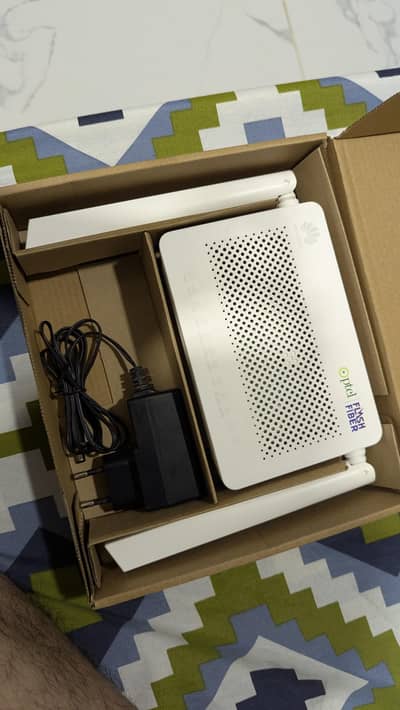 Huawei Dual band 5G Fiber Optic Router