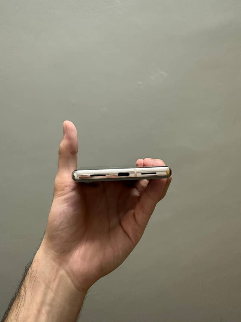 Google pixel 7 pro 4