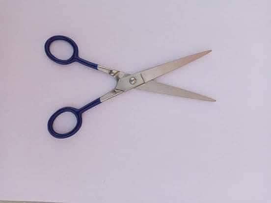 scissors available 5