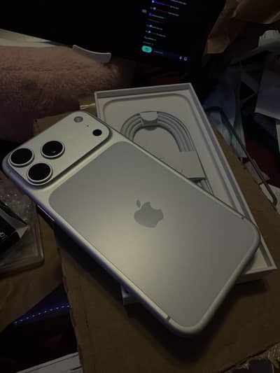 17 Pro max | Pta Approved | 256 Gb | Complete box