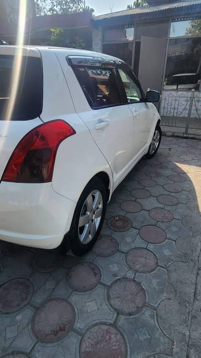 suzuki swift 2015 dlx