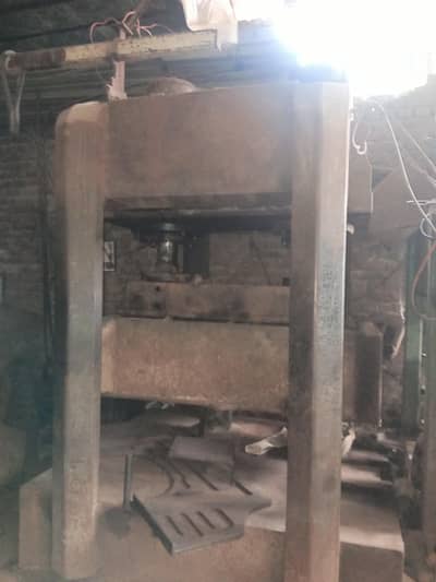 Hydrolic Press ( All to All Working )  with 2 Heavy jack