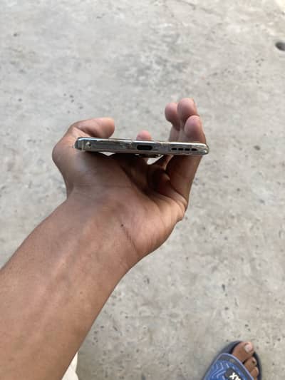 Infinix hot 50 pro plus 8/256 All ok original 10/10 box charger ava