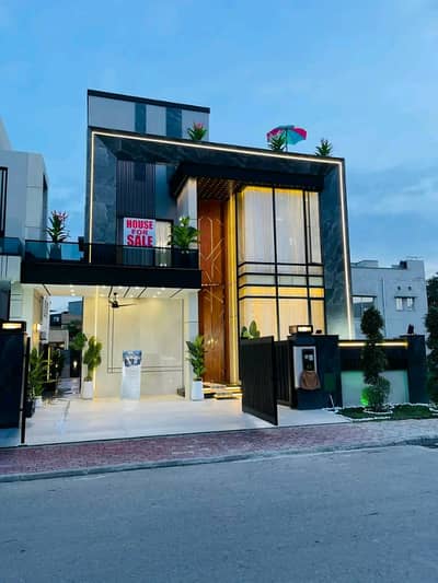 10 Marla Luxury Lower Portion is Available for Rent in Bahria Town Lahore