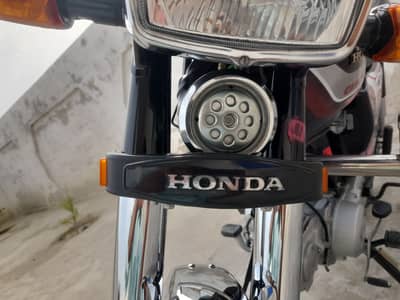 Honda CD 70 2025