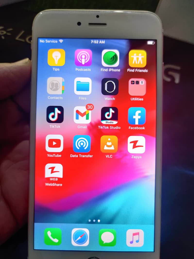 Apple iPhone 6 Plus 3