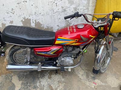 assalamualaikum I'm selling my Honda 125