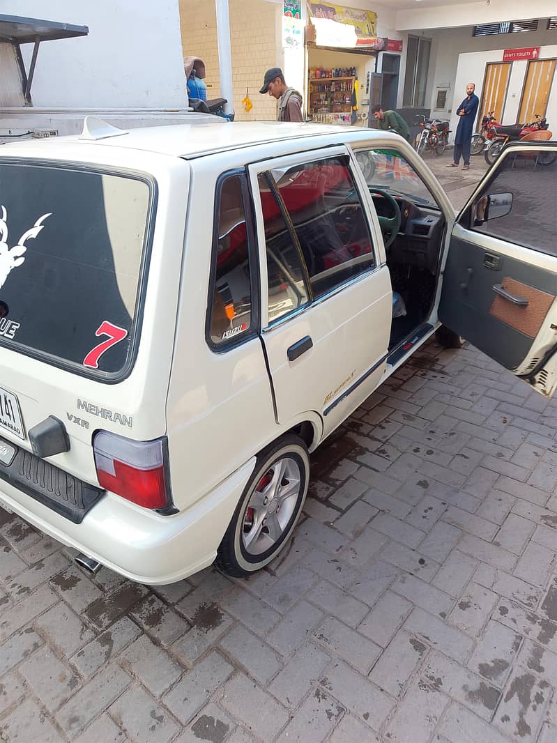 Suzuki Mehran VX 12