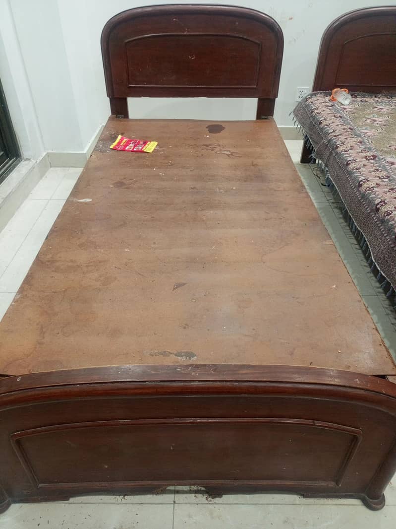 2 single beds solid wood 0