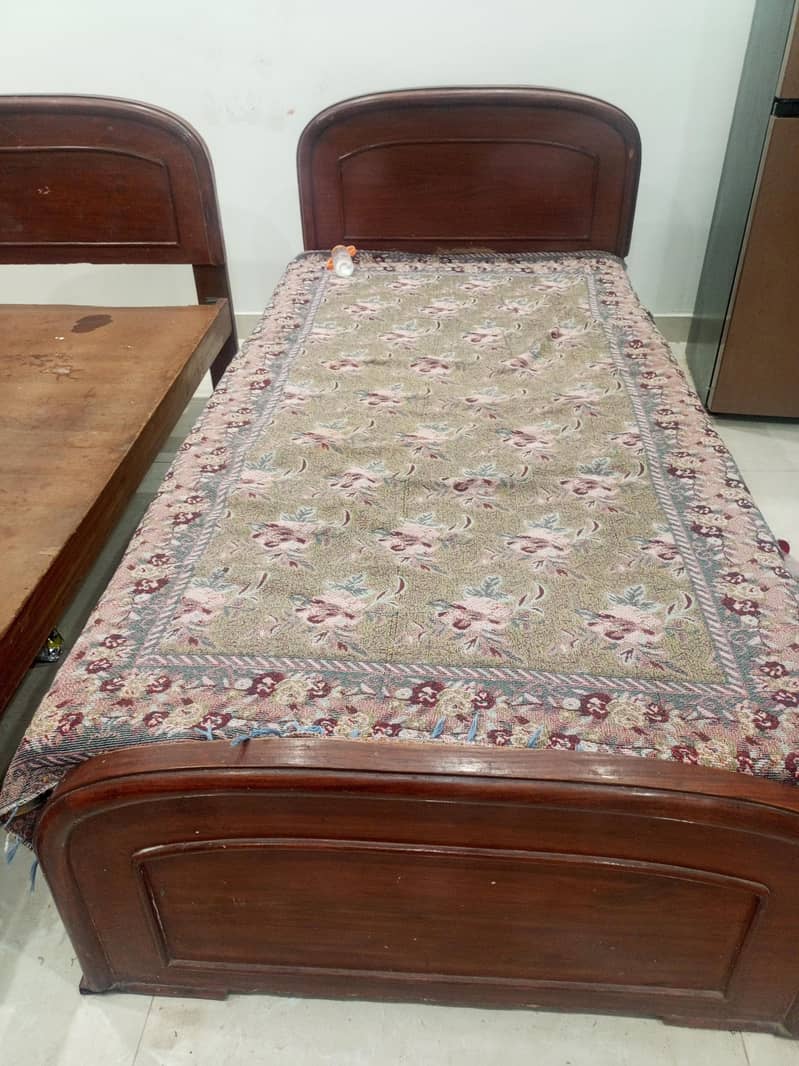 2 single beds solid wood 3