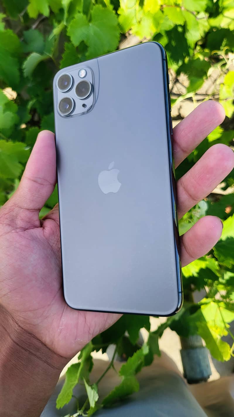 iphone 11 pro max 2
