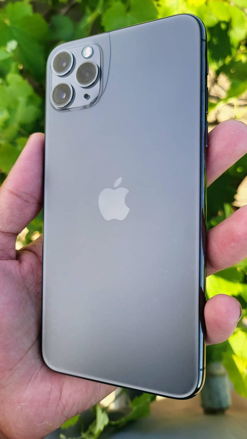 iphone 11 pro max 3