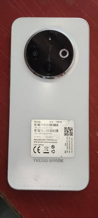 Tecno spark 30c 7. . 128 all ok 10. . 9 daba charger 03099863004