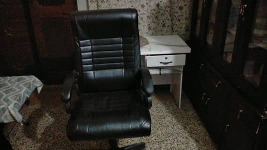 Two office chairs and to office tables for sale WHATSAPP 03325885579