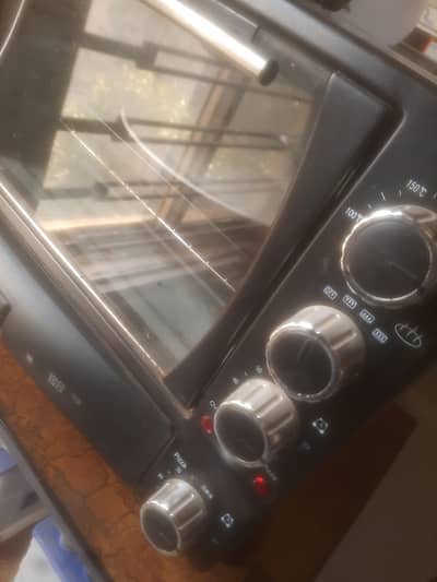 Electric Oven with pizza maker