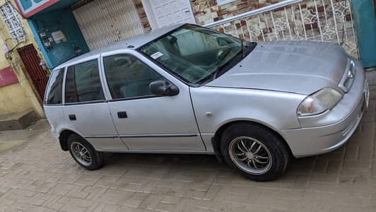 6lac 50000 2004 home used car AC on  CNG petrol  just buy and drive