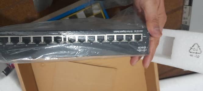 Cisco SG110-16 16-Port Gigabit Switch