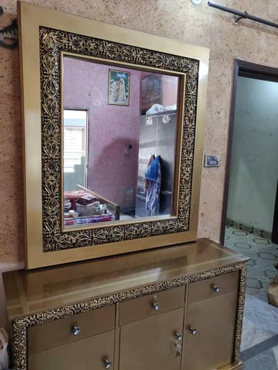 king size Bed dressing and 2 side table for sale