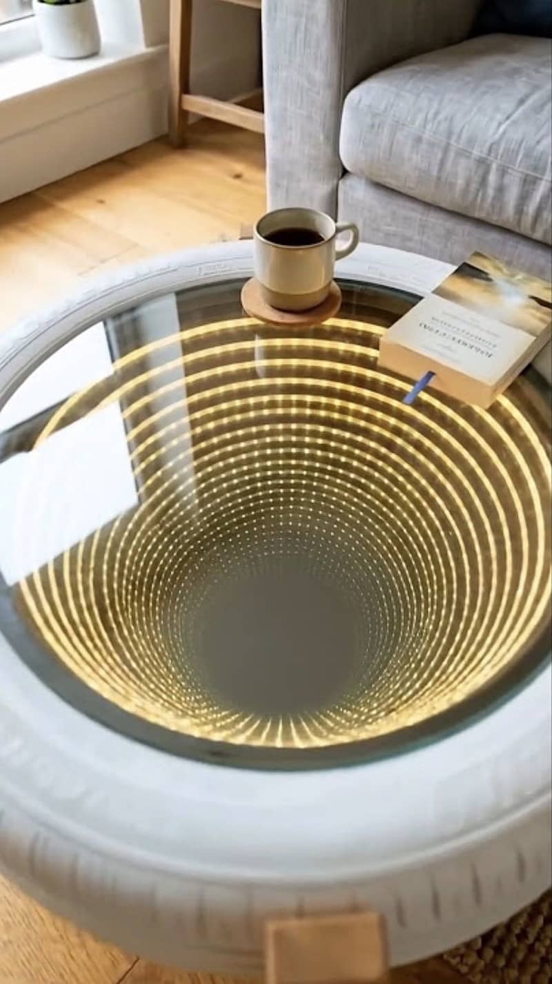 Infinity mirror table 0