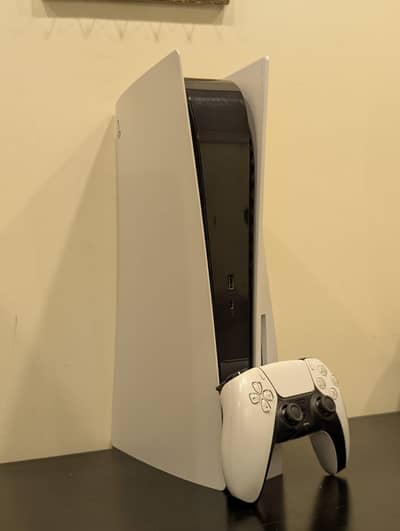 PS5 Disc Version /  Excellent Condition / With Controller / Best Price