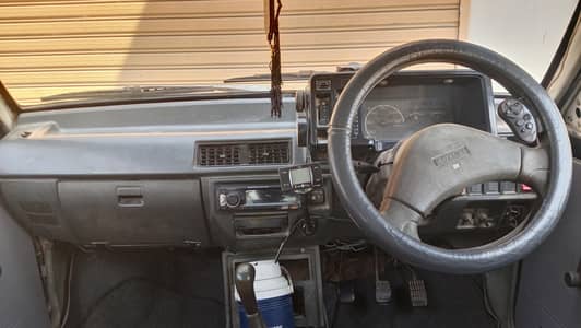 Suzuki White Mehran VXR 2004