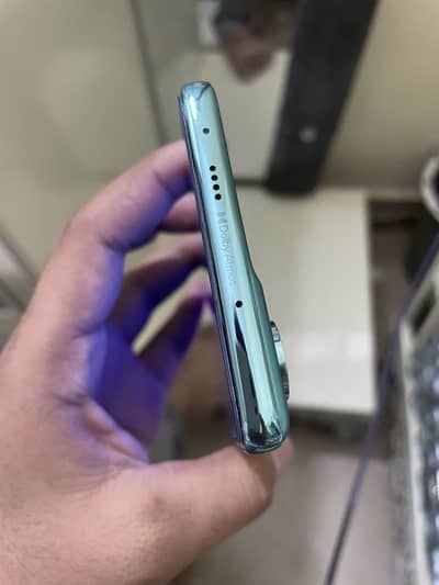 Techno Camon 40 Green